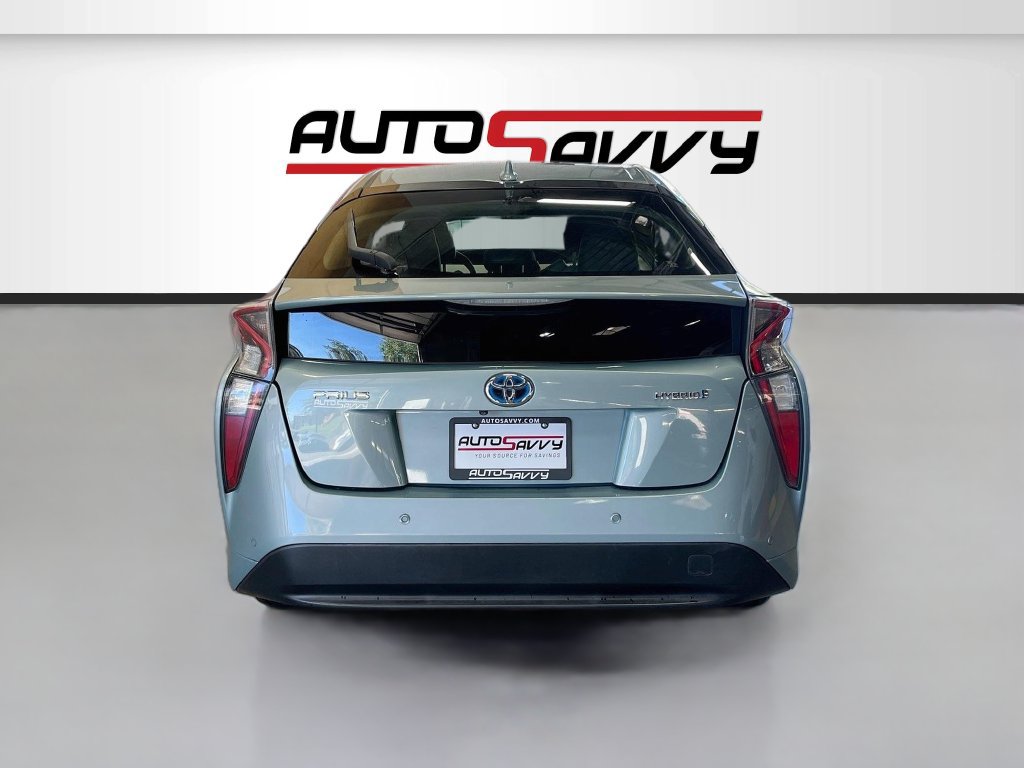 Used 2017 Toyota Prius Four FWD image 6