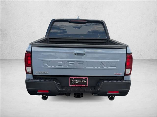 Used 2025 Honda Ridgeline Sport image 7
