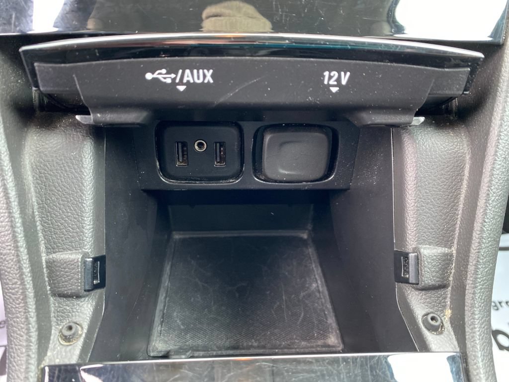Used 2022 Buick Encore Preferred AWD/4WD image 24