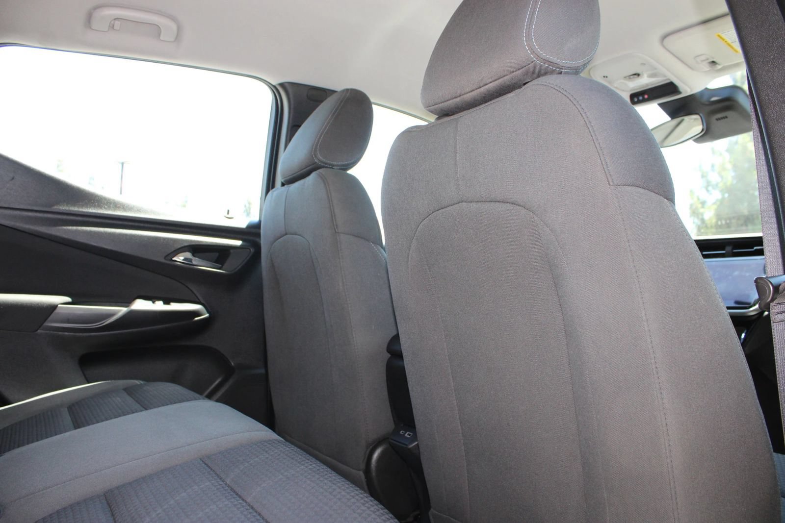 Used 2023 Chevrolet Bolt EUV LT FWD image 15