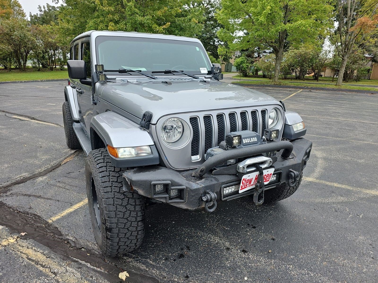 Used 2018 Jeep Wrangler Unlimited Sahara w/ Cold Weather Group AWD/4WD image 8