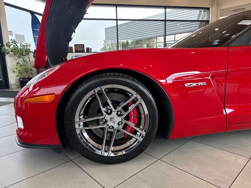 Used 2006 Chevrolet Corvette Z06 w/ Preferred Equipment Group RWD image 29