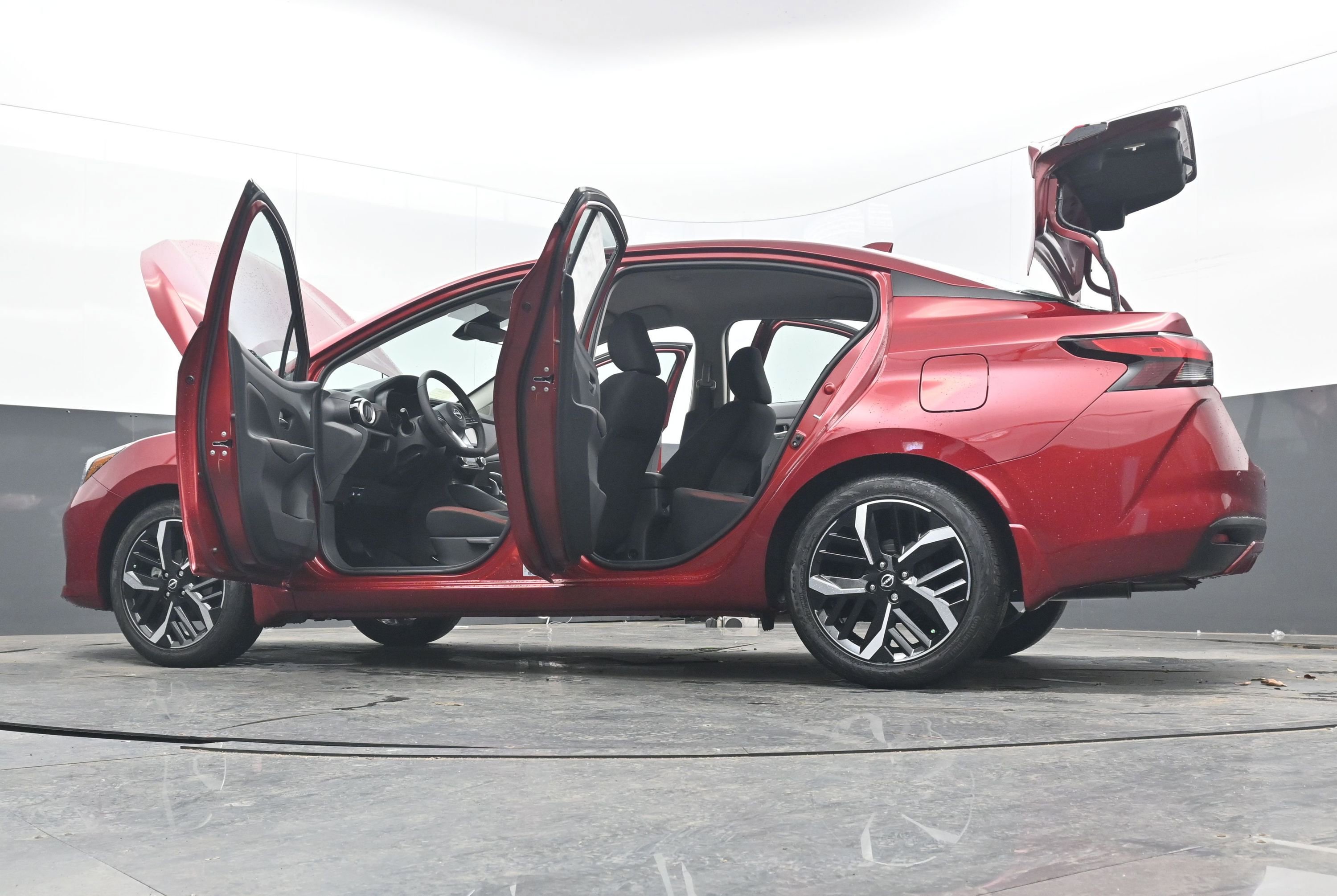 New 2025 Nissan Versa SR image 42