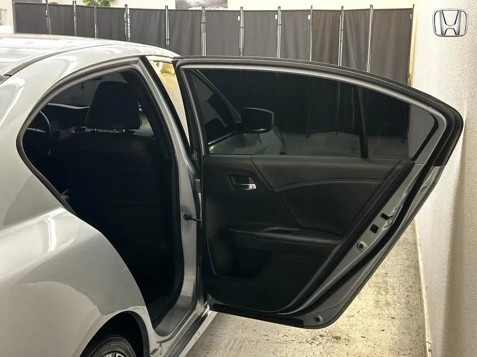 Used 2017 Honda Accord Sport image 19