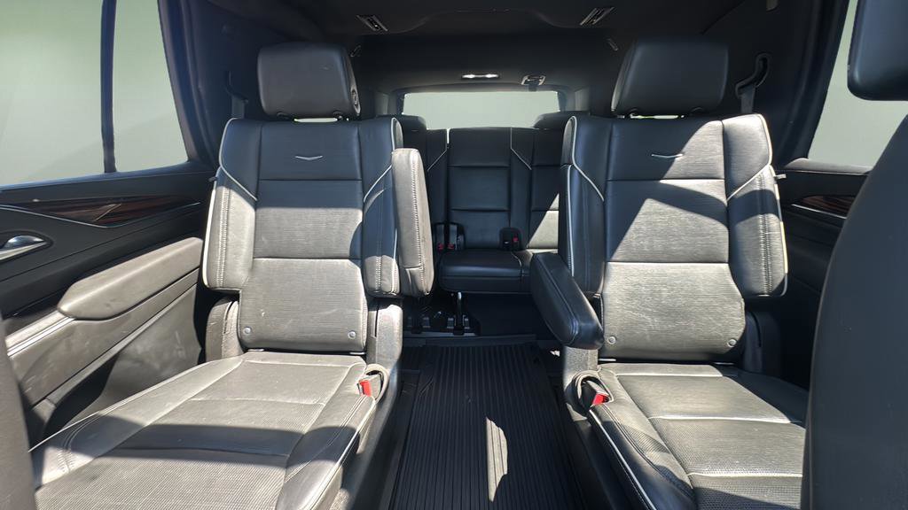 Used 2021 Cadillac Escalade Premium Luxury w/ Driver Assist Tech Package AWD/4WD image 15