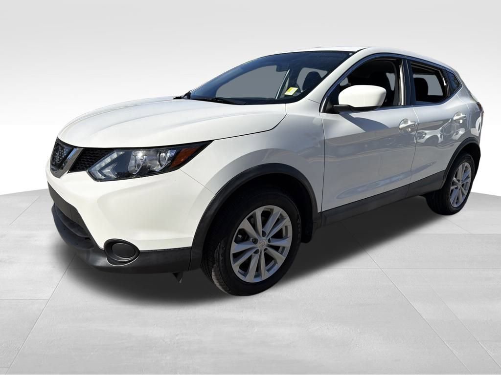 Used 2018 Nissan Rogue Sport S w/ S Appearance Package image 3