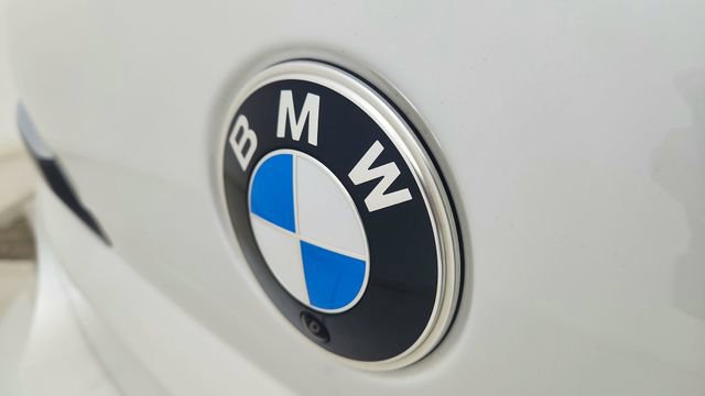 Used 2025 BMW 740i image 16