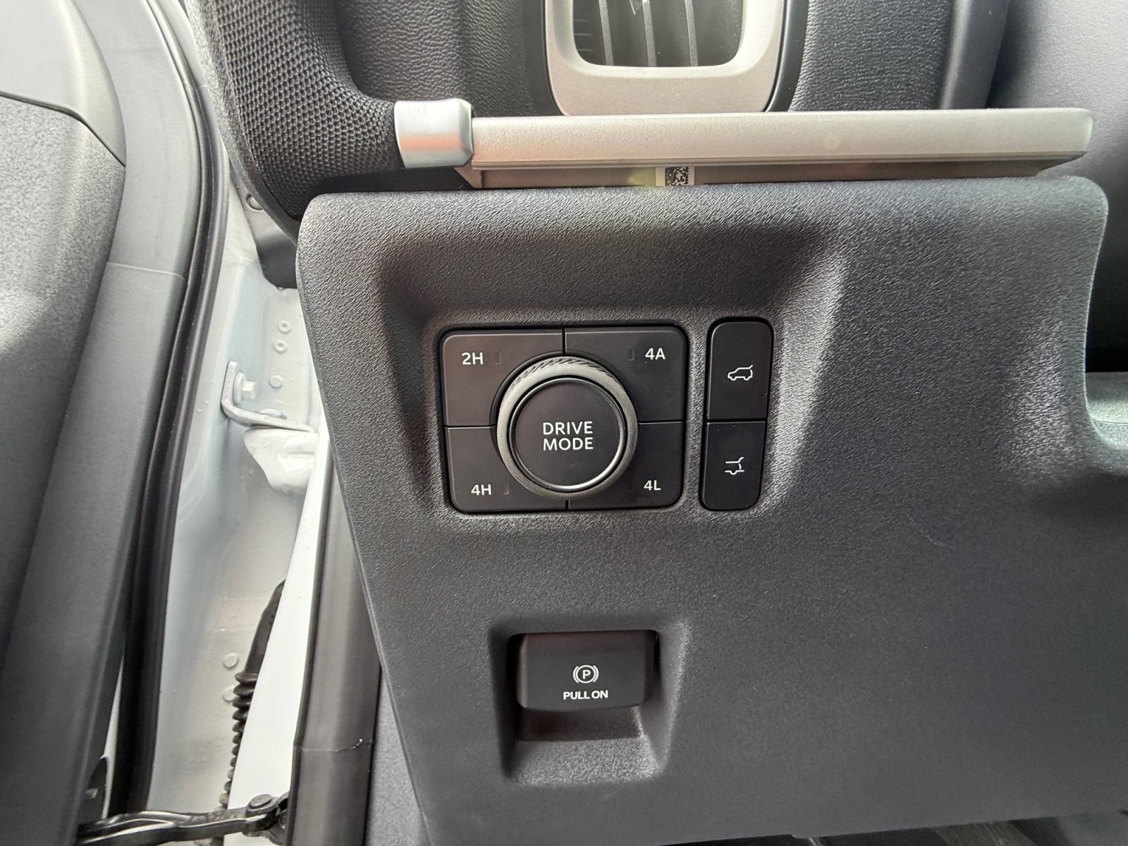 Used 2025 Ford Expedition Active AWD/4WD image 26