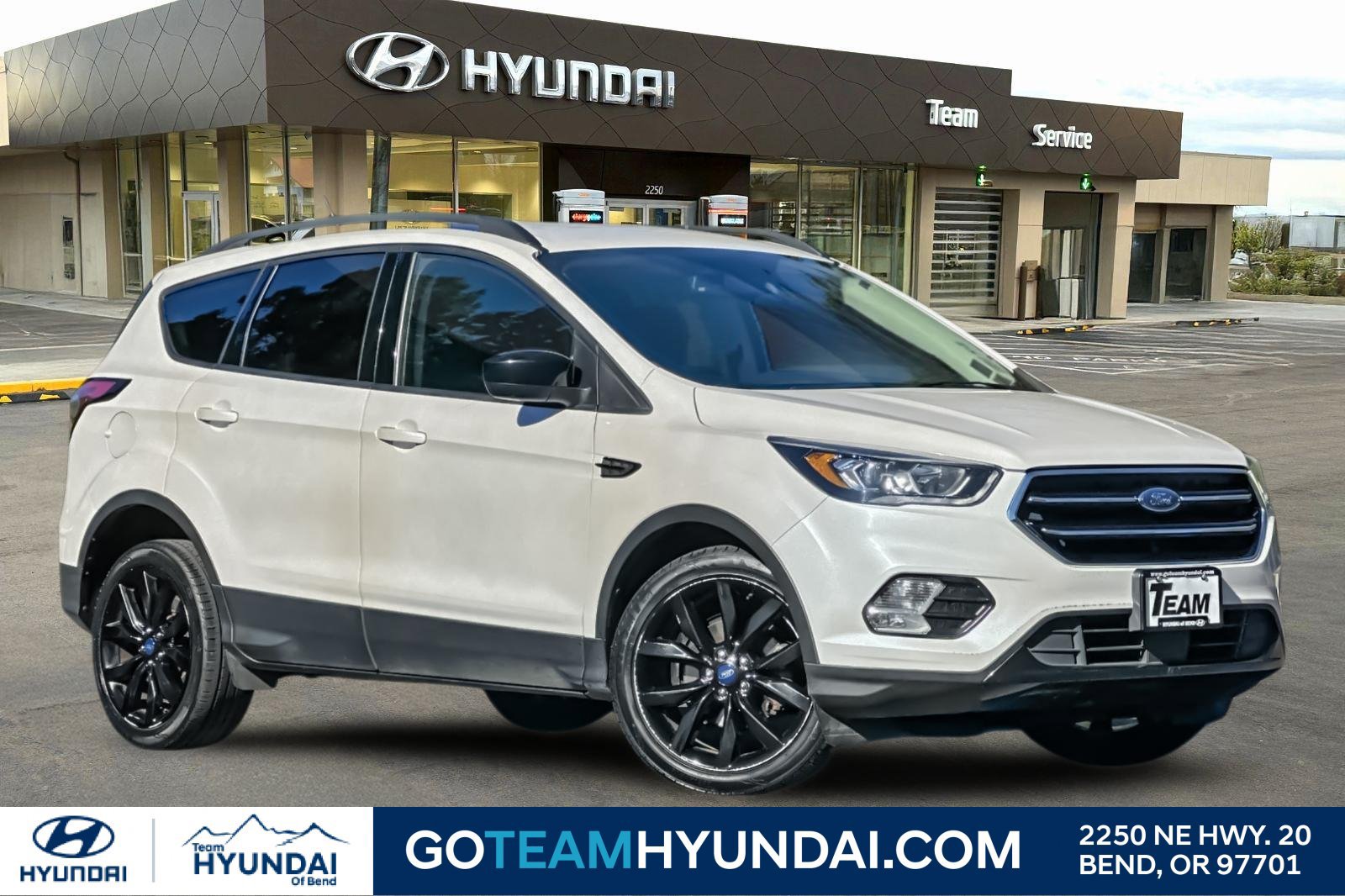 Used 2018 Ford Escape SE w/ SE Sport Appearance Package