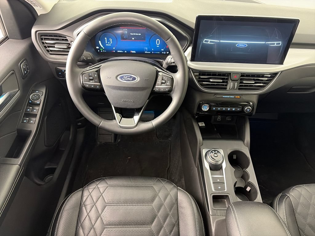 Used 2024 Ford Escape Platinum w/ Premium Technology Package AWD/4WD image 14