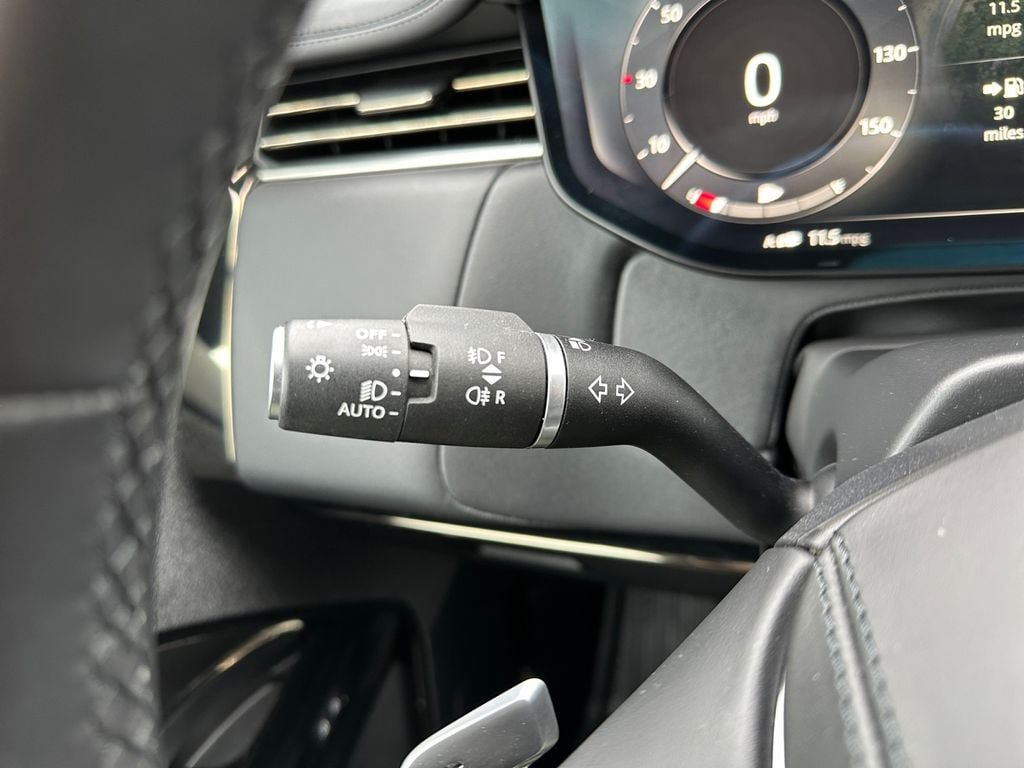 Used 2023 Land Rover Range Rover Sport SE AWD/4WD image 23