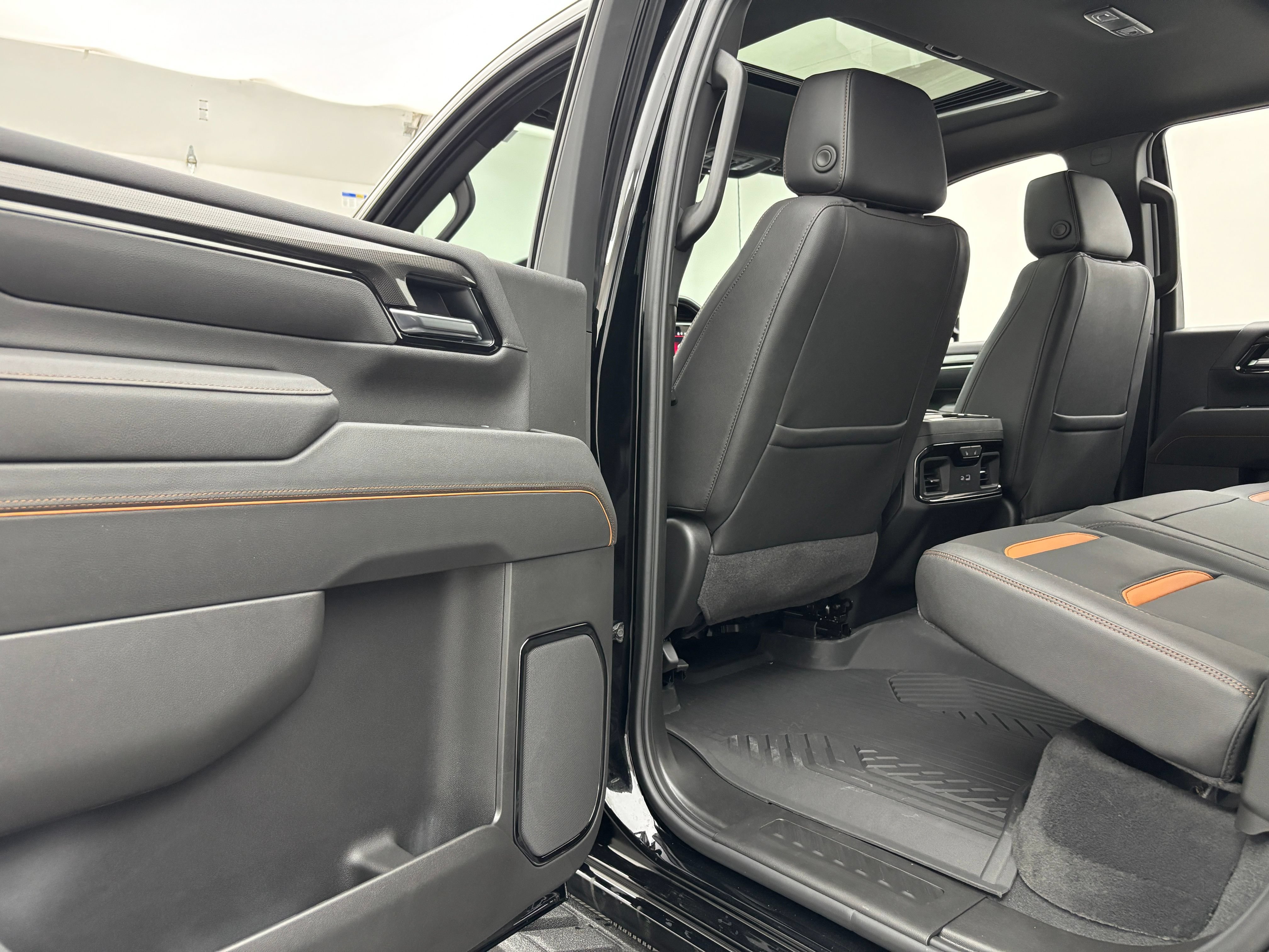 New 2026 GMC Sierra 2500 AT4 w/ AT4 Premium Plus Package AWD/4WD image 44