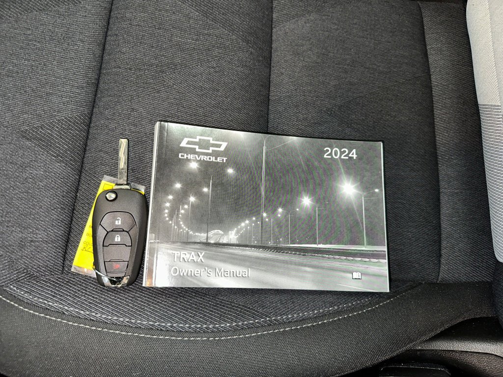 Certified 2024 Chevrolet Trax LS w/ Driver Confidence Package image 14