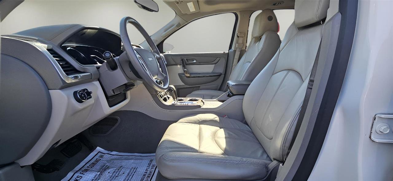 Used 2015 GMC Acadia SLT image 10