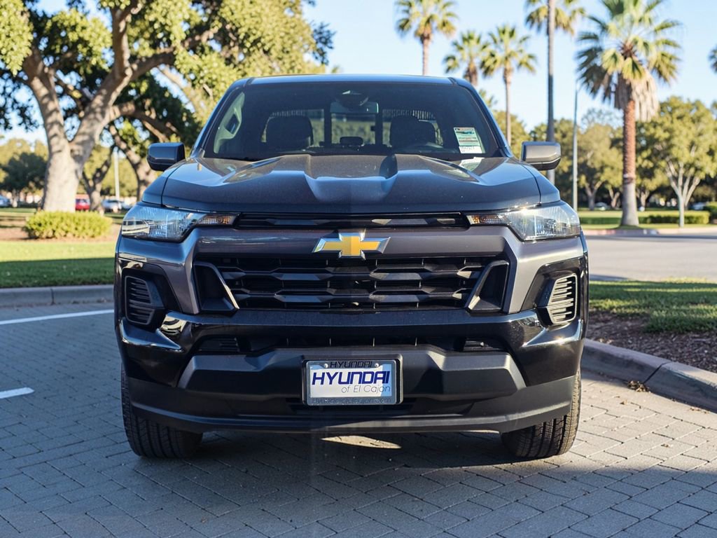Used 2025 Chevrolet Colorado LT w/ Advanced Trailering Package image 2