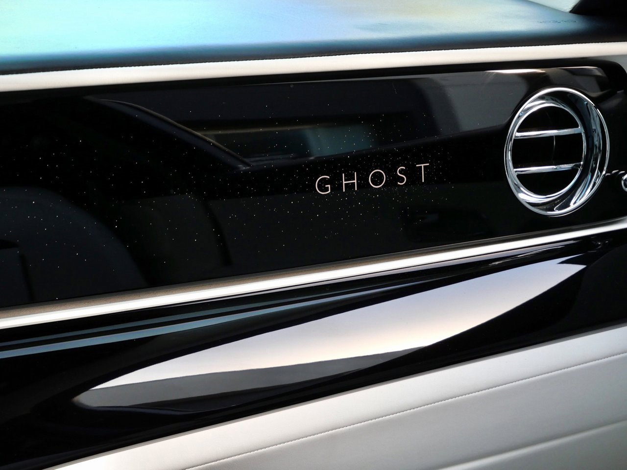 Used 2021 Rolls-Royce Ghost Extended Wheelbase image 34