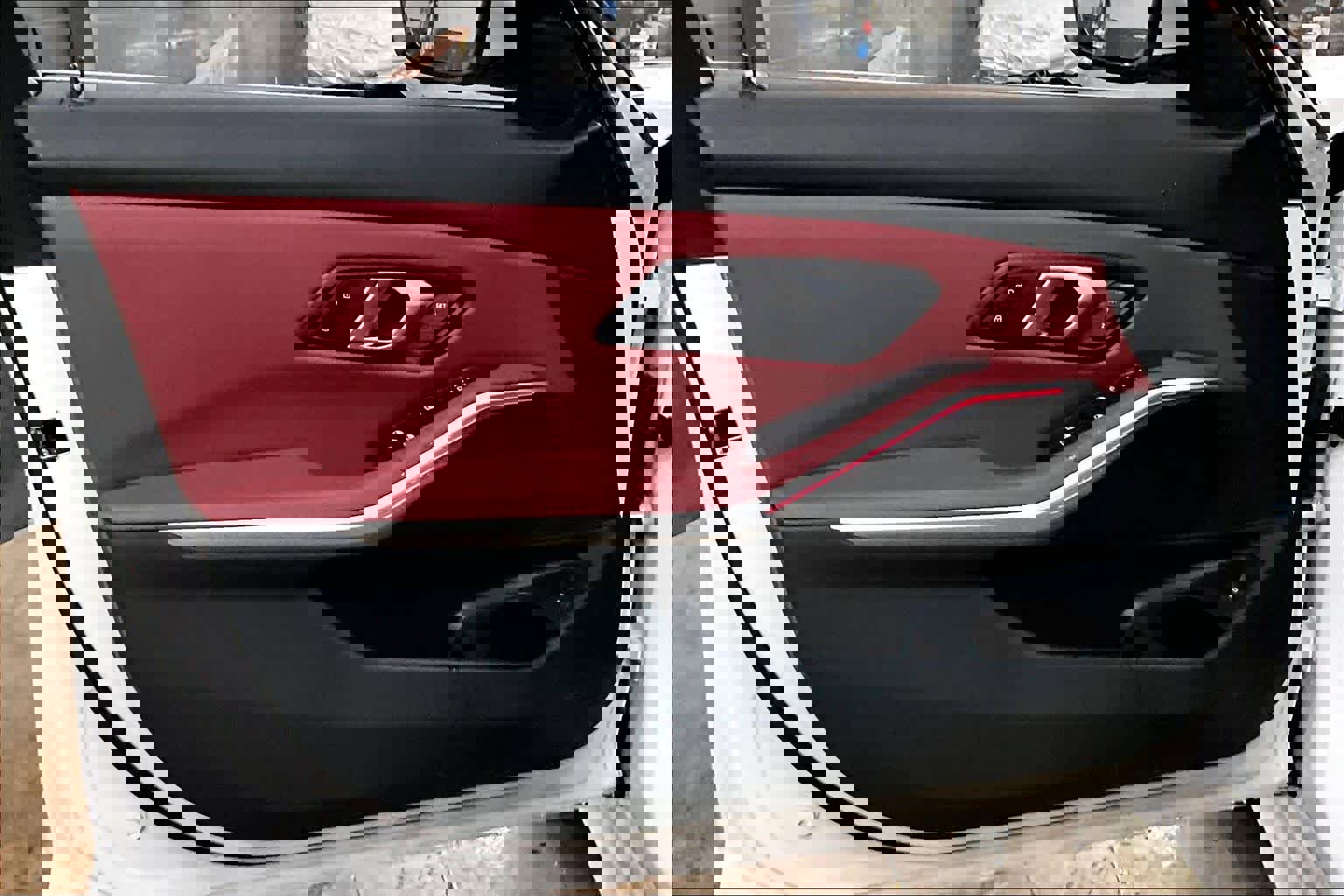 Used 2025 BMW 330i Sedan w/ Convenience Package image 26