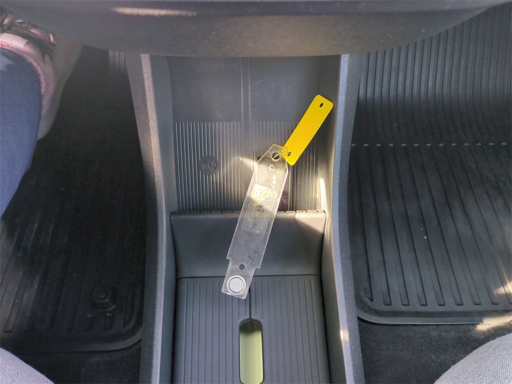 Used 2025 Volvo EX30 Ultra image 23