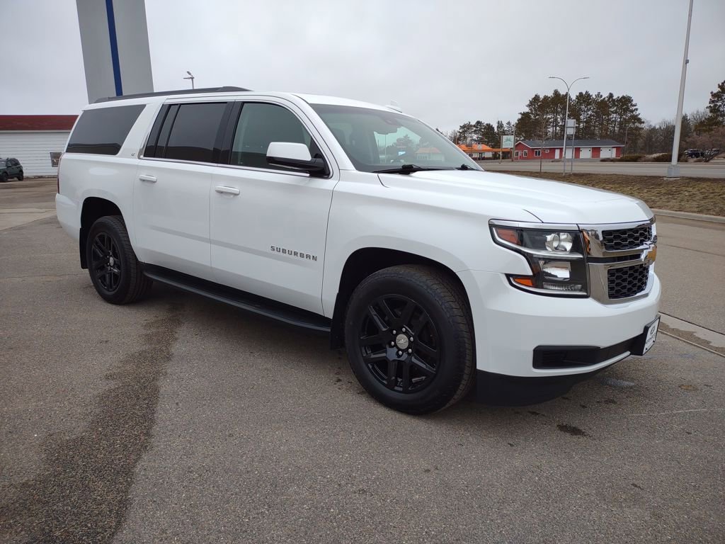 Used 2017 Chevrolet Suburban LT image 7