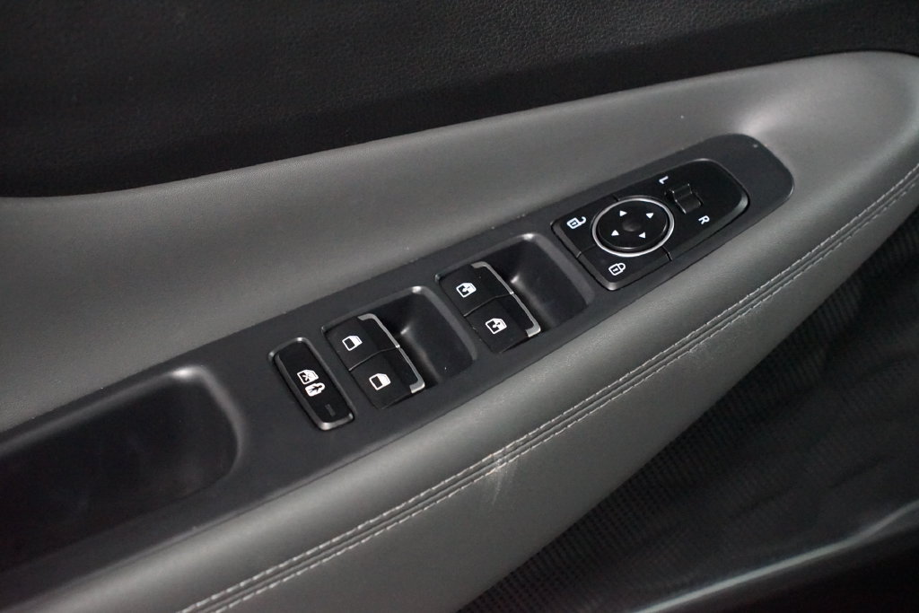Used 2023 Hyundai Santa Fe SEL w/ Premium Package AWD/4WD image 30