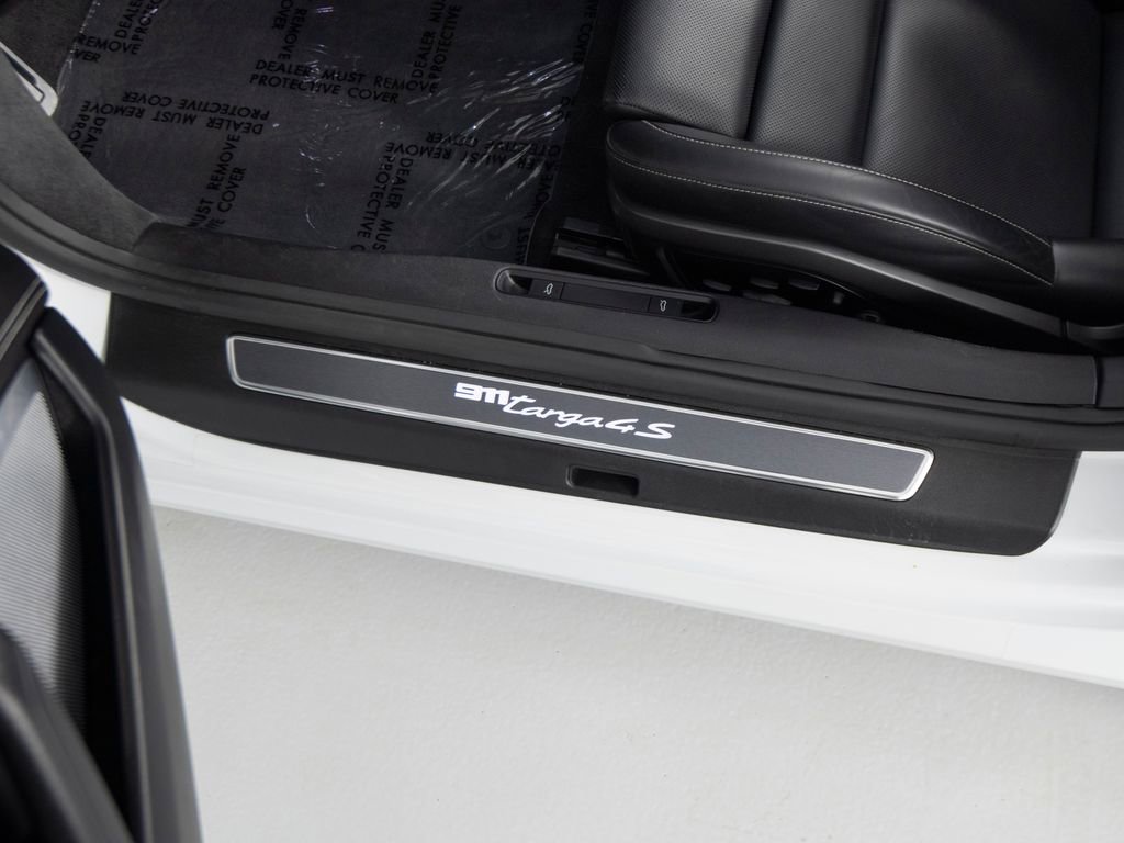 Certified 2022 Porsche 911 Targa 4S AWD/4WD image 23