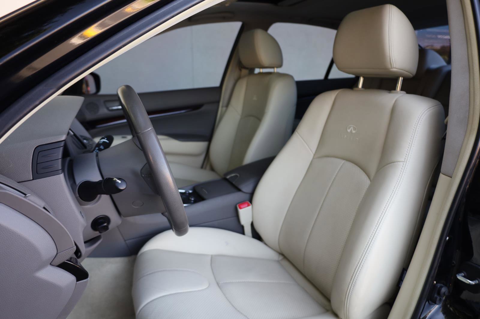 Used 2013 INFINITI G37 Journey w/ Premium Pkg image 15