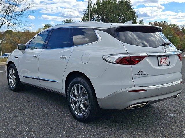 Certified 2022 Buick Enclave Essence w/ Experience Buick Package image 4