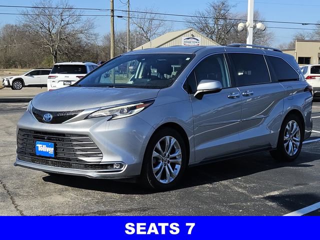Used 2022 Toyota Sienna Platinum image 4