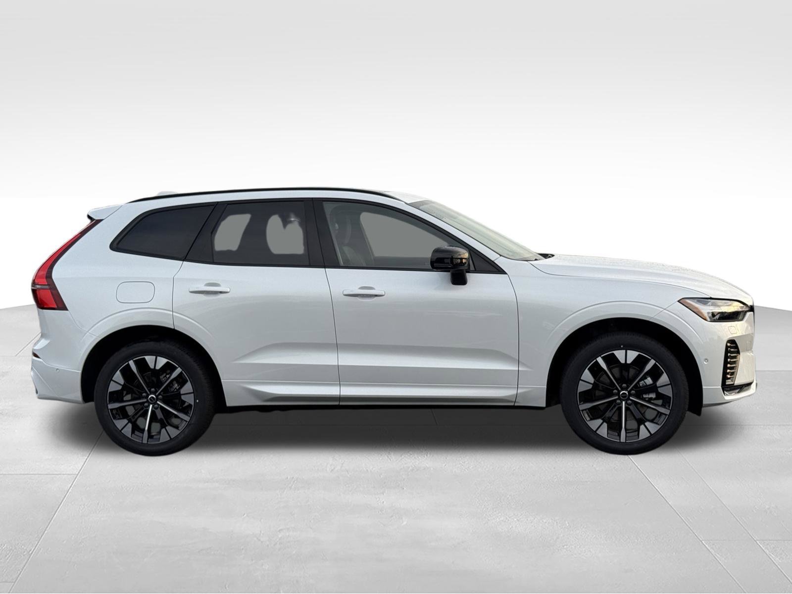 New 2026 Volvo XC60 B5 Plus w/ Climate Package AWD/4WD image 7