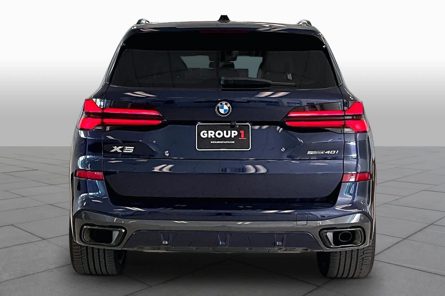 Used 2024 BMW X5 sDrive40i w/ M Sport Package RWD image 4
