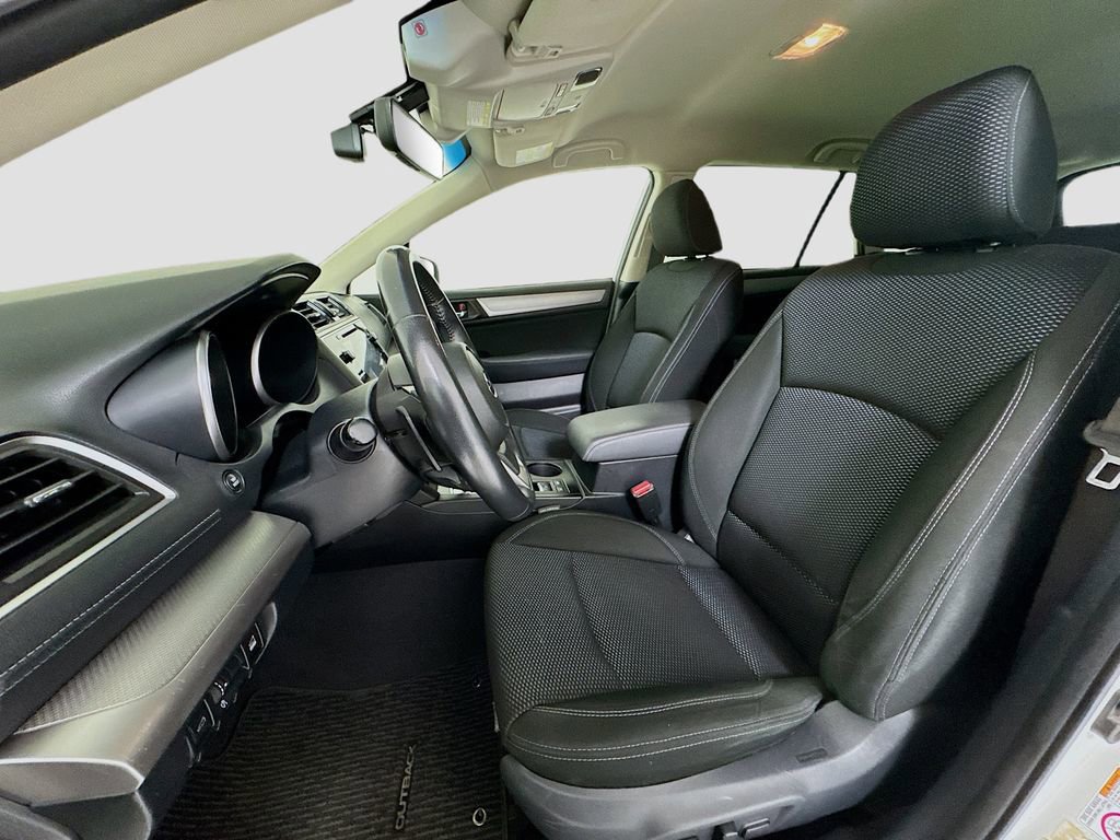 Used 2018 Subaru Outback 2.5i Premium AWD/4WD image 12