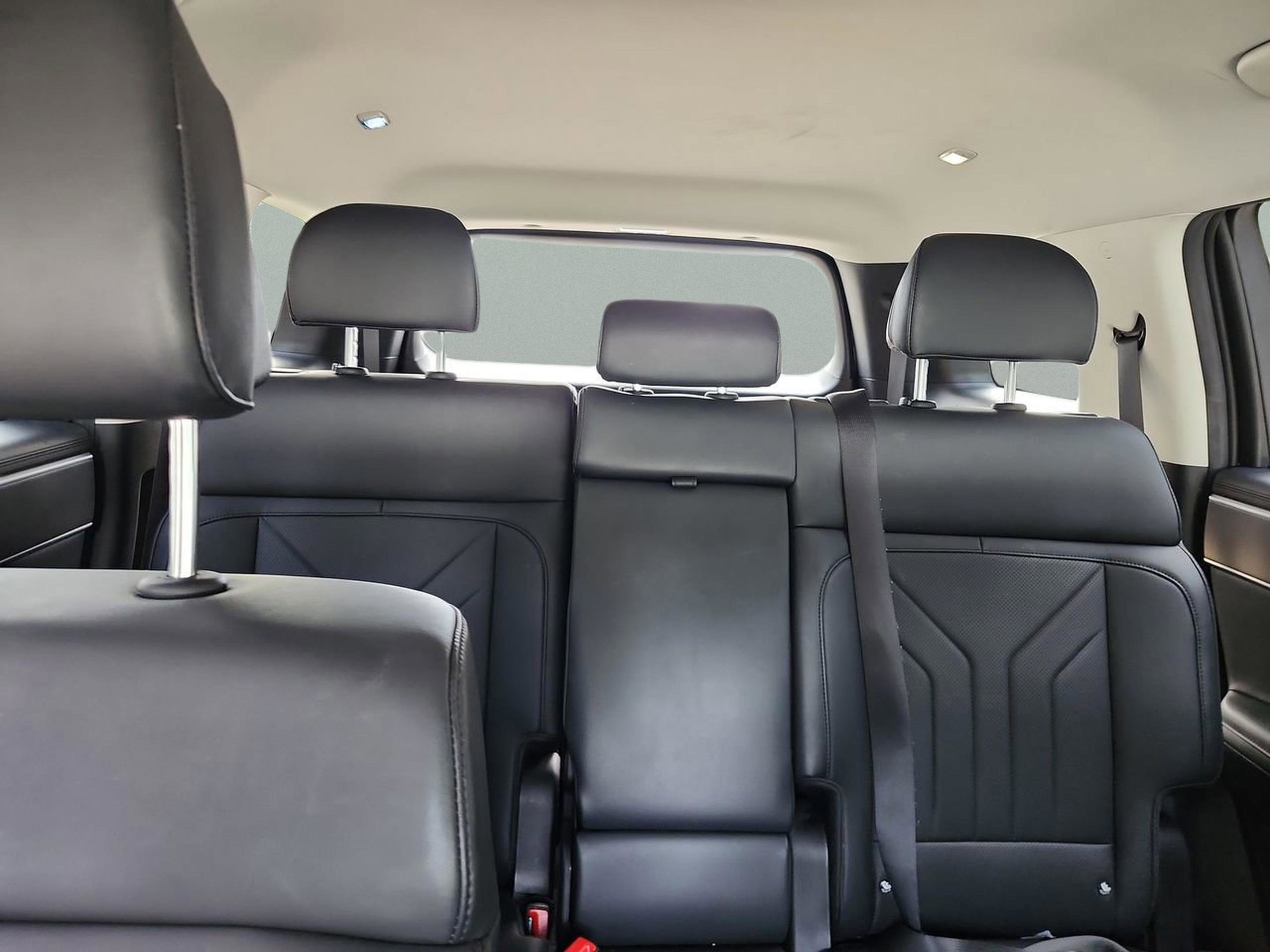 Certified 2025 Hyundai Santa Fe SEL image 18