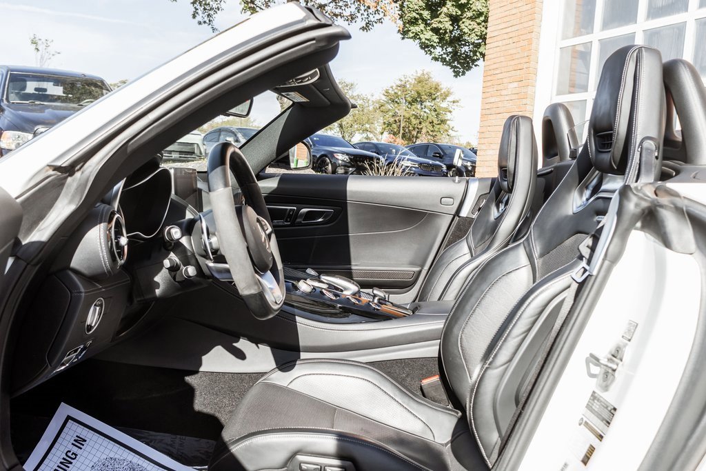 Used 2018 Mercedes-Benz AMG GT Roadster w/ Lane Tracking Package image 29