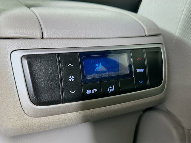 Used 2019 Toyota Highlander LE image 24