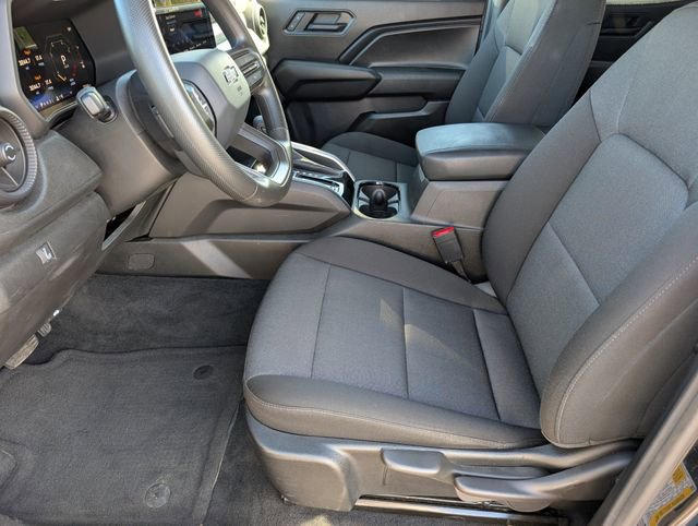 Used 2025 Chevrolet Colorado W/T image 14