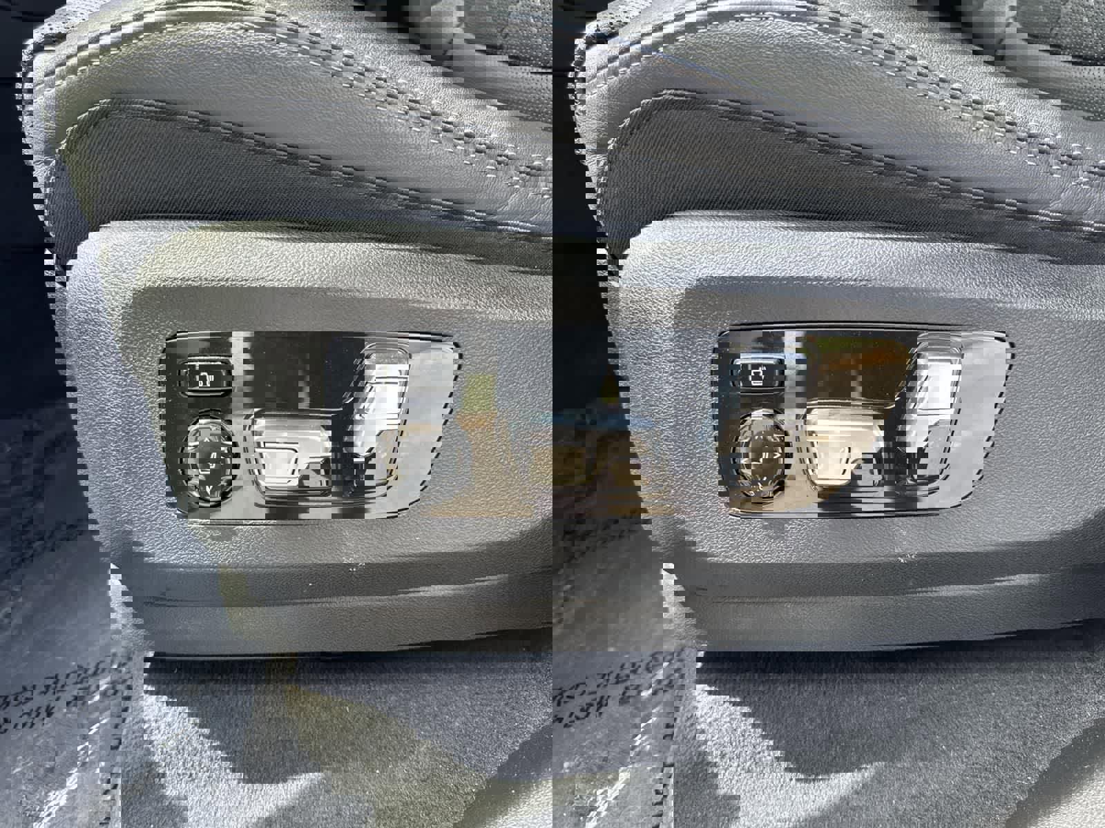 Used 2024 BMW X5 xDrive50e image 24