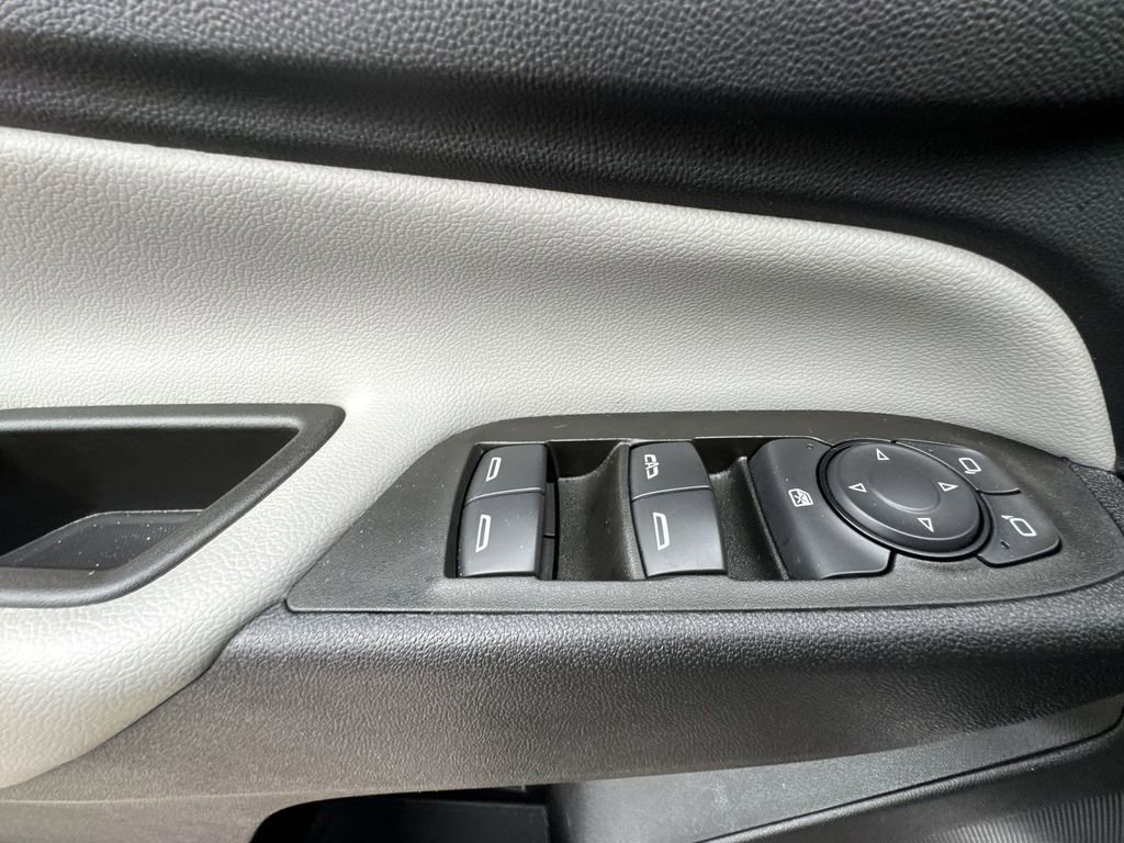 Used 2021 Chevrolet Equinox LS image 5