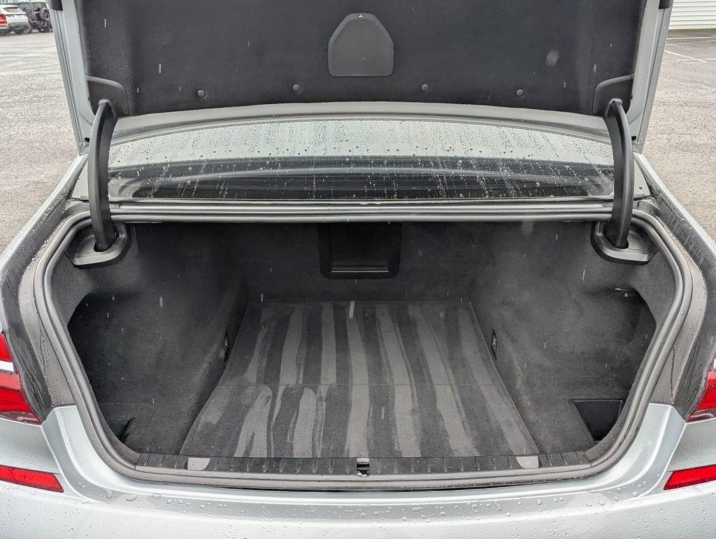 Used 2019 BMW 740i w/ Executive Package RWD image 30