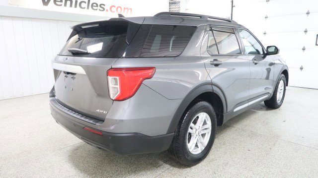 Used 2022 Ford Explorer XLT image 6