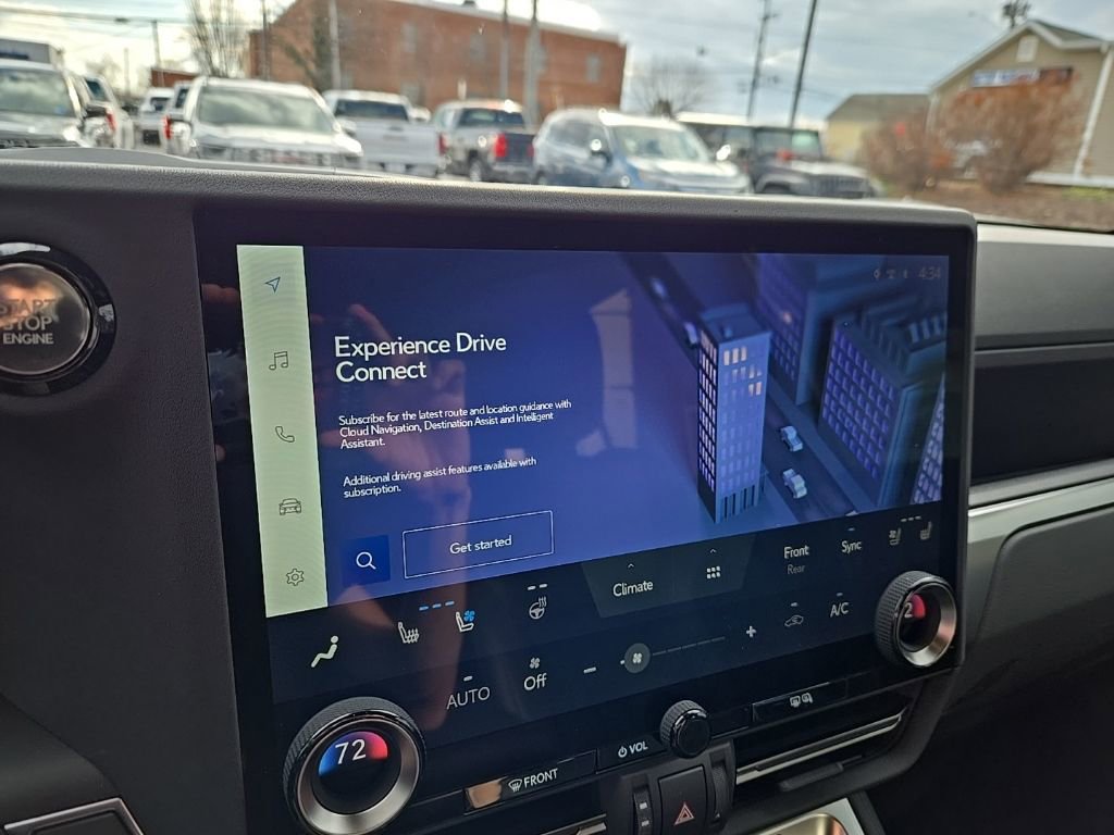 Used 2025 Lexus GX 550 w/ Accessory Package (2T) image 31