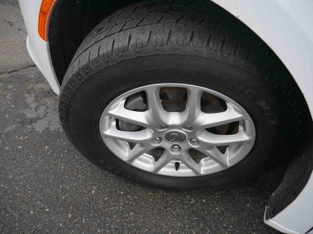 Used 2020 Chrysler Voyager LX image 11