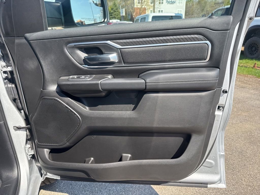 New 2026 RAM 1500 4x4 Crew Cab image 31