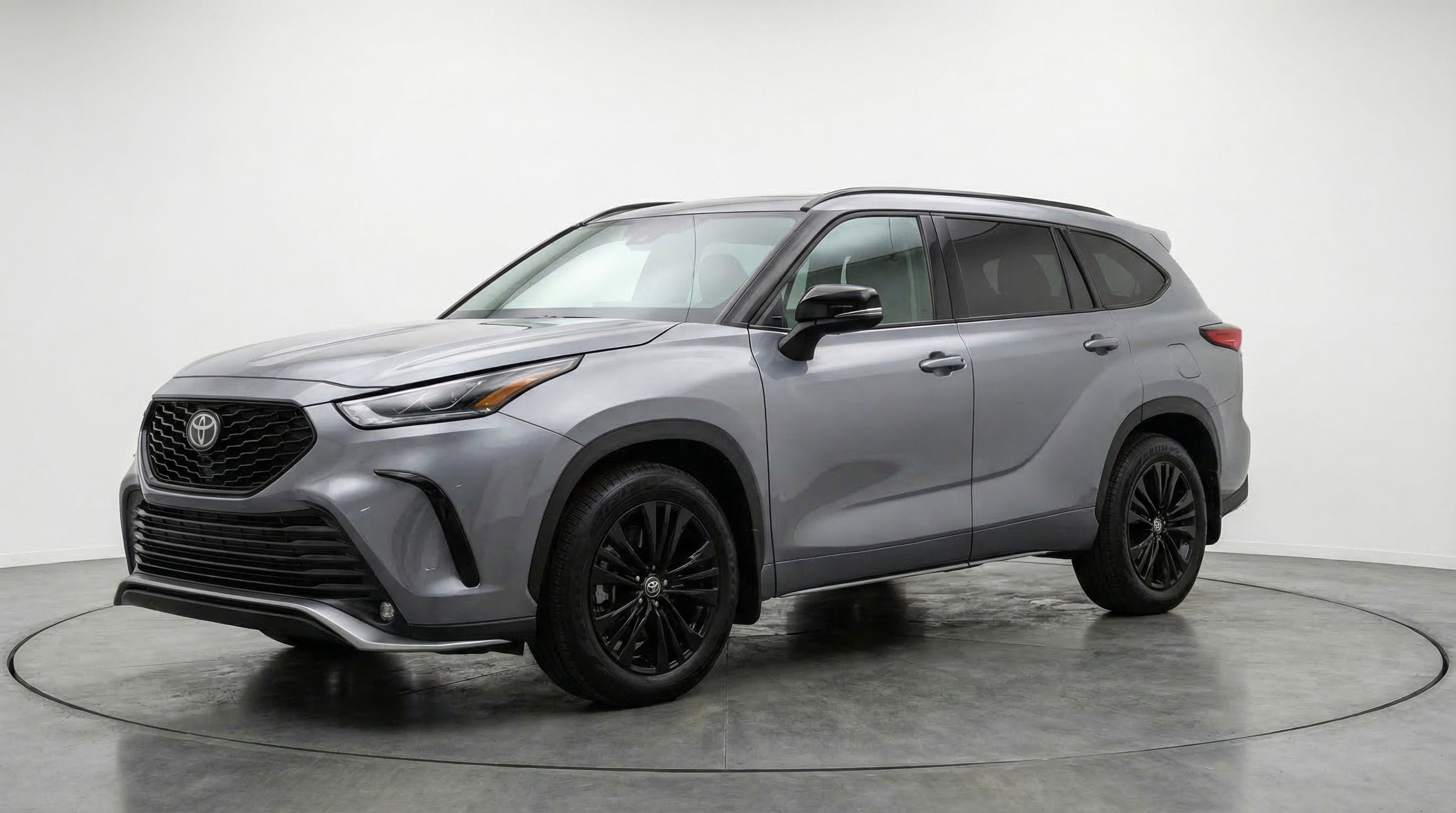 Used 2025 Toyota Highlander XSE AWD/4WD image 3