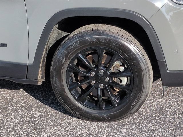 Used 2023 Jeep Cherokee Altitude Lux AWD/4WD image 10