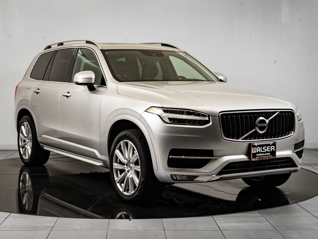 Used 2018 Volvo XC90 T6 Momentum w/ Momentum Plus Package AWD/4WD image 12