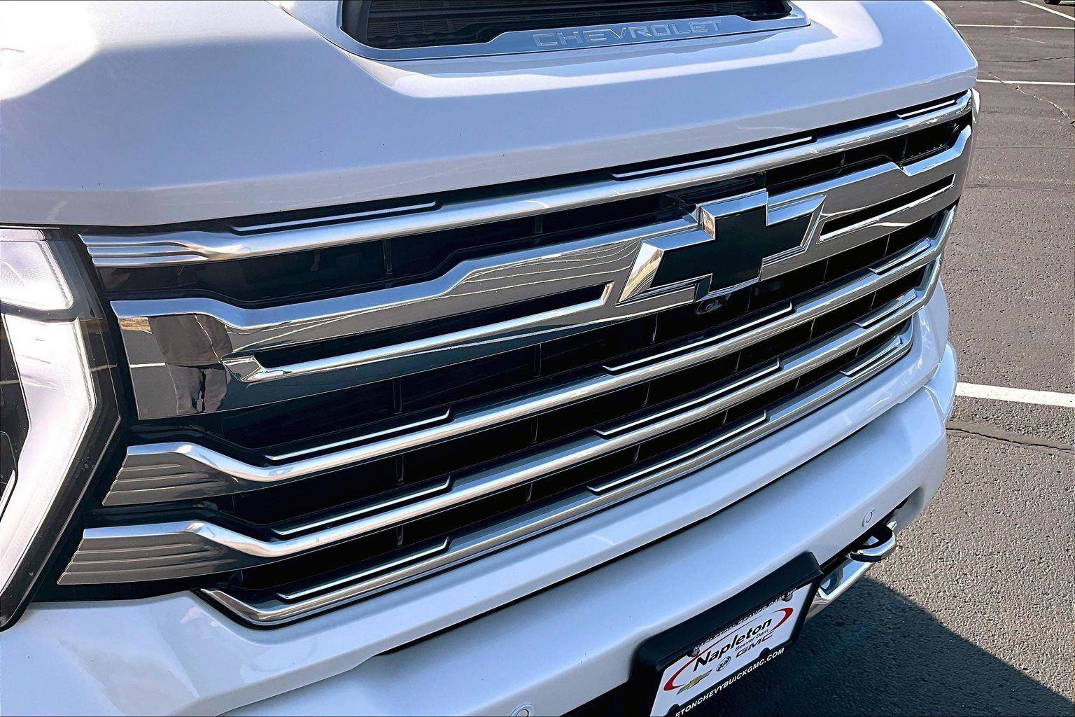 Used 2024 Chevrolet Silverado 2500 High Country w/ Technology Package image 29