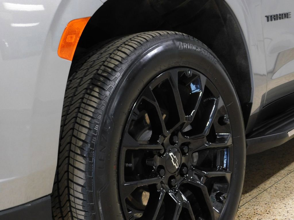 Used 2024 Chevrolet Tahoe Premier w/ Premium Package AWD/4WD image 21