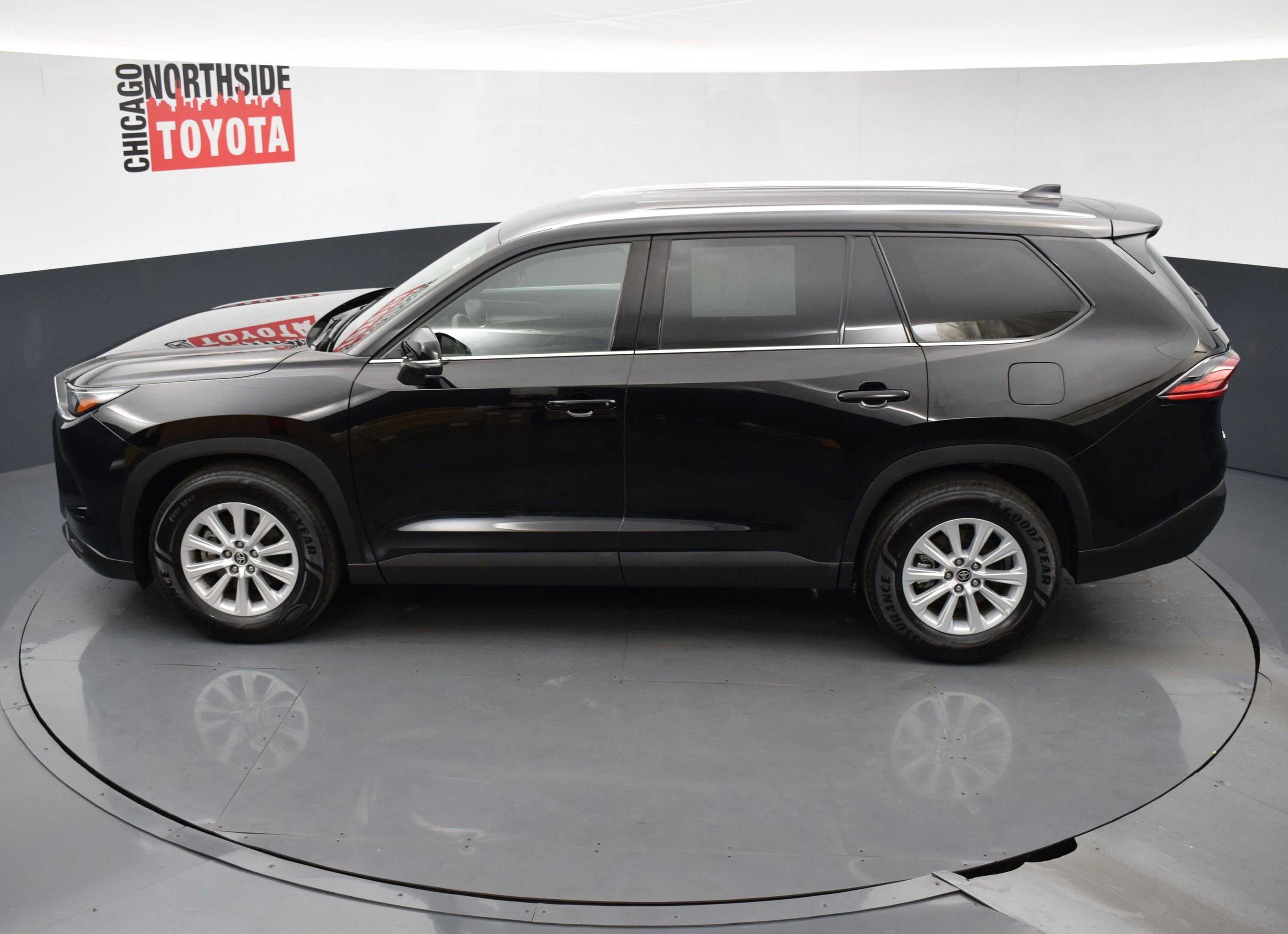 Used 2025 Toyota Grand Highlander AWD image 21