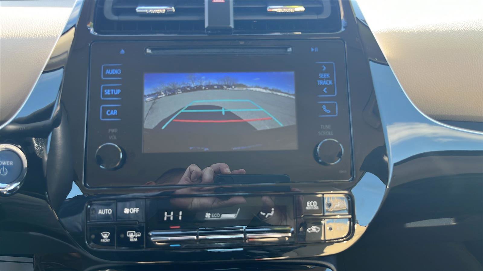 Used 2019 Toyota Prius XLE image 12