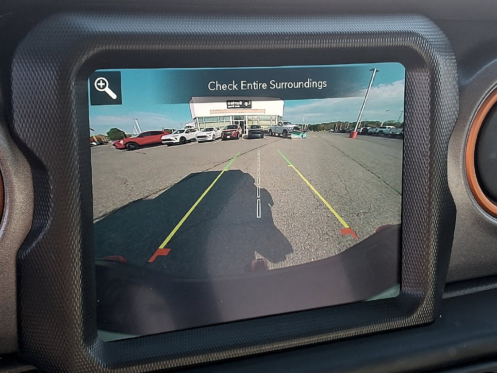 Used 2023 Jeep Gladiator Mojave w/ Cold Weather Group AWD/4WD image 19